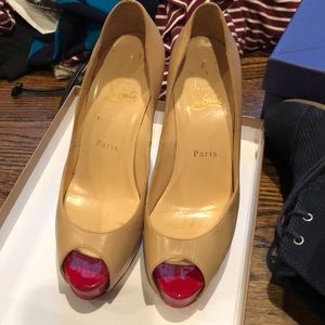 Vendome 120 patent nude peep toe Louboutins